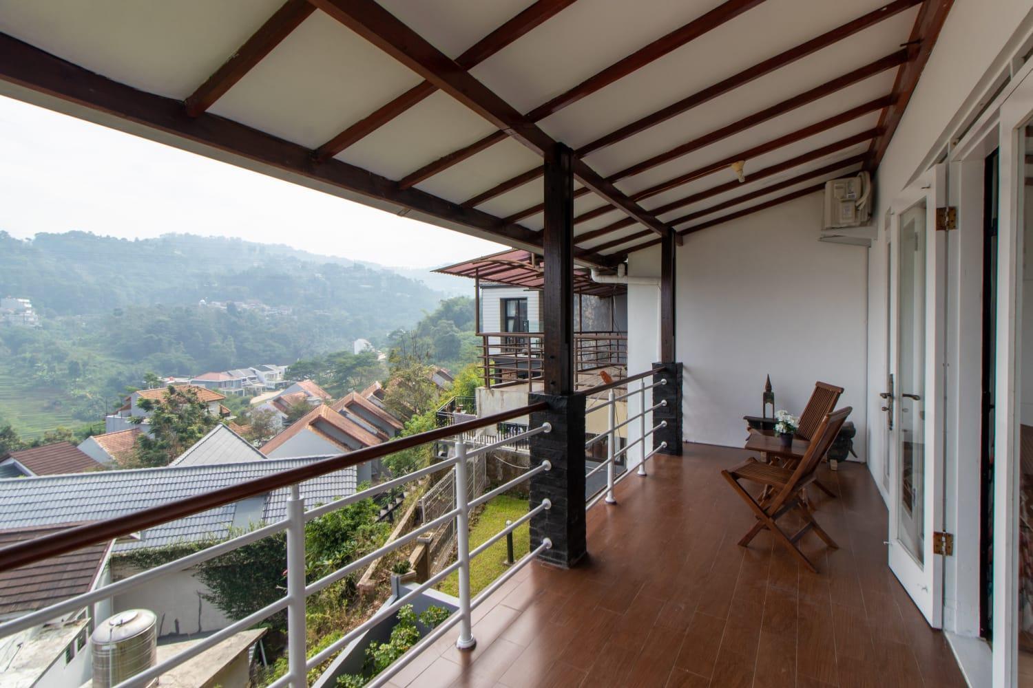 Keluarga Resor Dago Pakar - Dengan View Bukit Villa Bandung