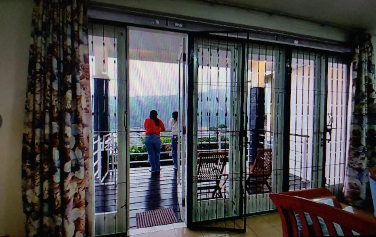 Keluarga Resor Dago Pakar - Dengan View Bukit *